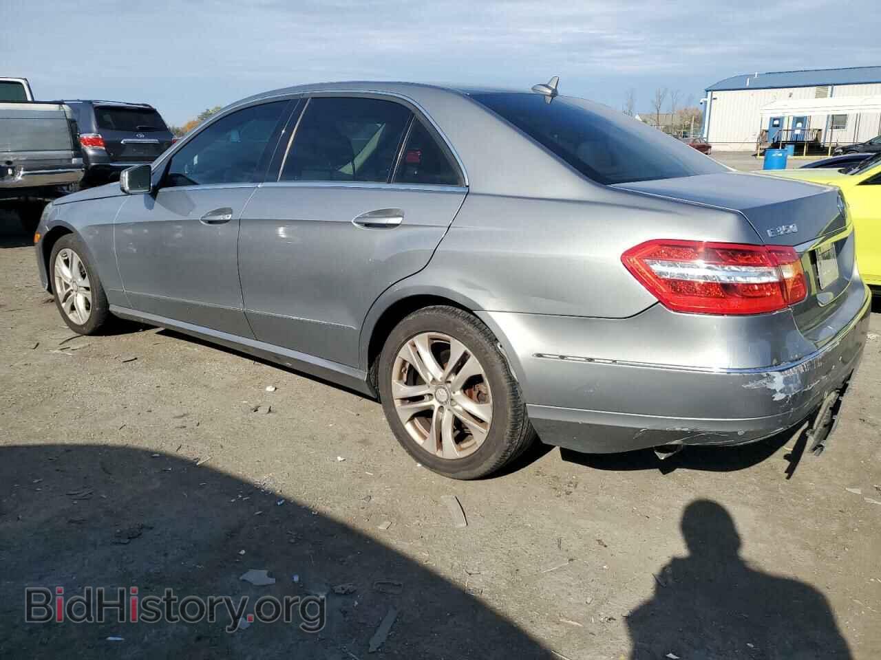 2011 MERCEDES-BENZ E-CLASS - VIN: WDDHF8HB8BA362344 - Фото 2