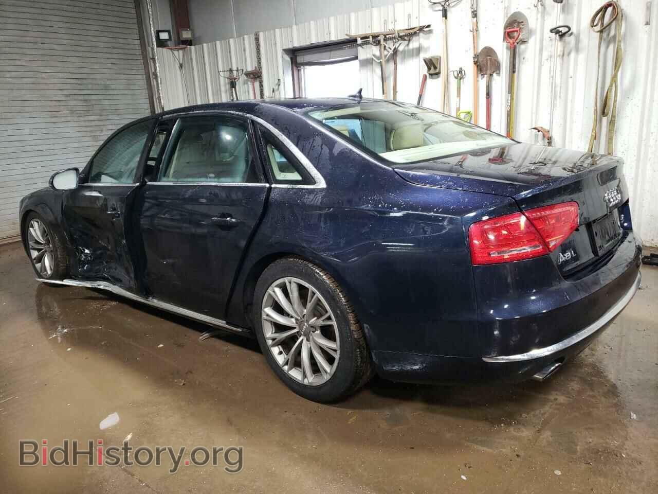 2011 AUDI A8 - VIN: WAURVAFDXBN009140 - Фото 2