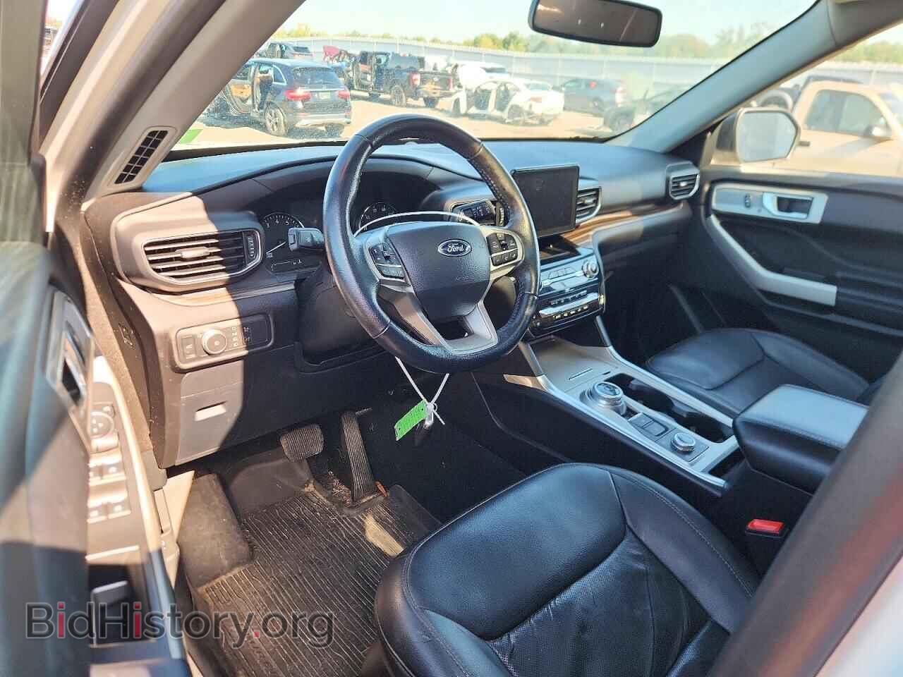 2021 Ford EXPLORER (VIN 1FMSK8FH7MGC48009) — photo 8 of 15