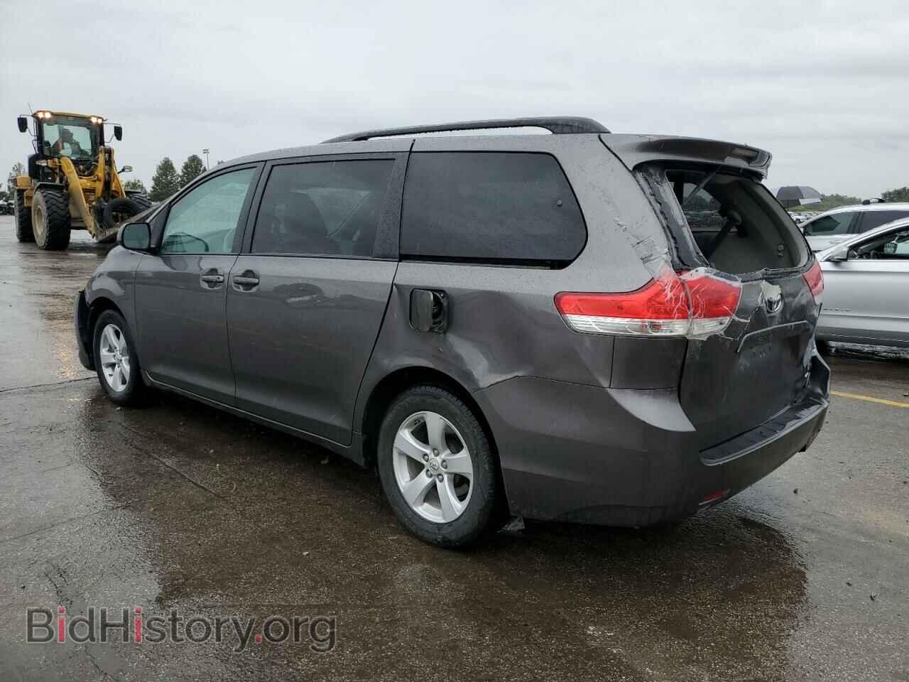 2011 TOYOTA All Models - VIN: 5TDKK3DC0BS085964 - Фото 2