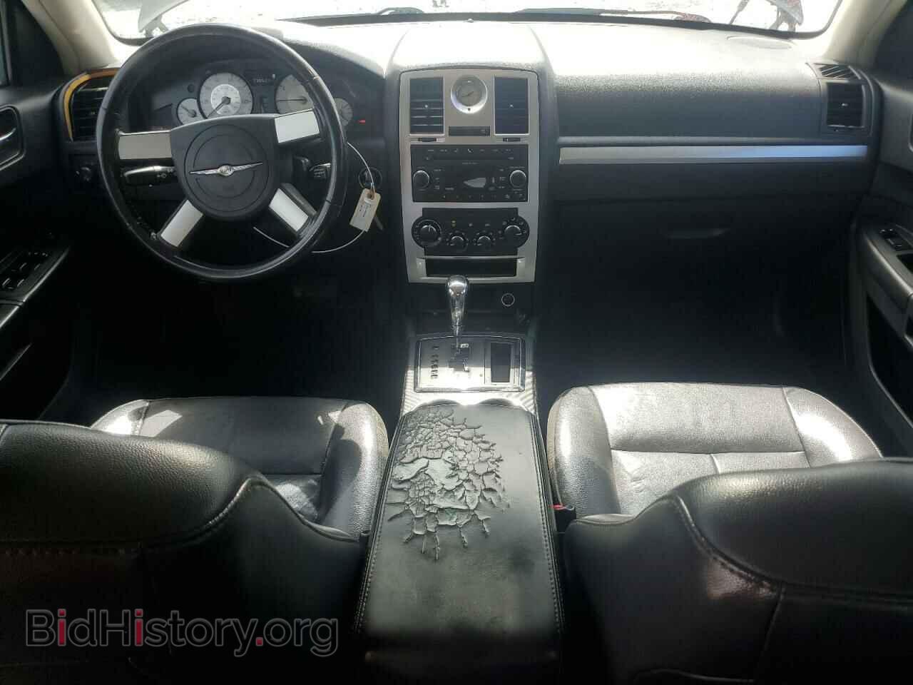 2010 CHRYSLER 300 - VIN: 2C3CA5CV1AH221056 - Фото 8