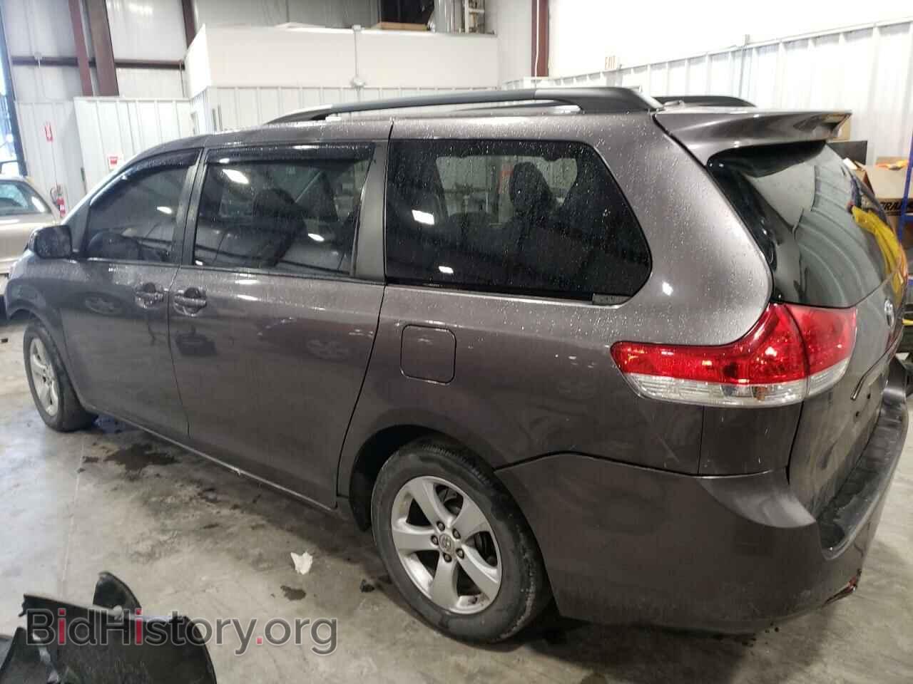 2012 TOYOTA SIENNA - VIN: 5TDKK3DC8CS254792 - Фото 2