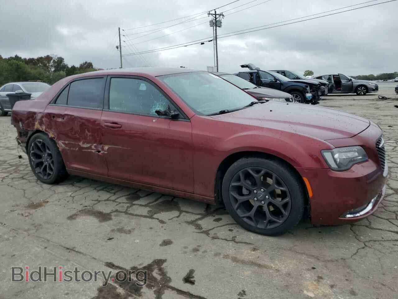 2019 CHRYSLER 300 - VIN: 2C3CCABG1KH569558 - Фото 4