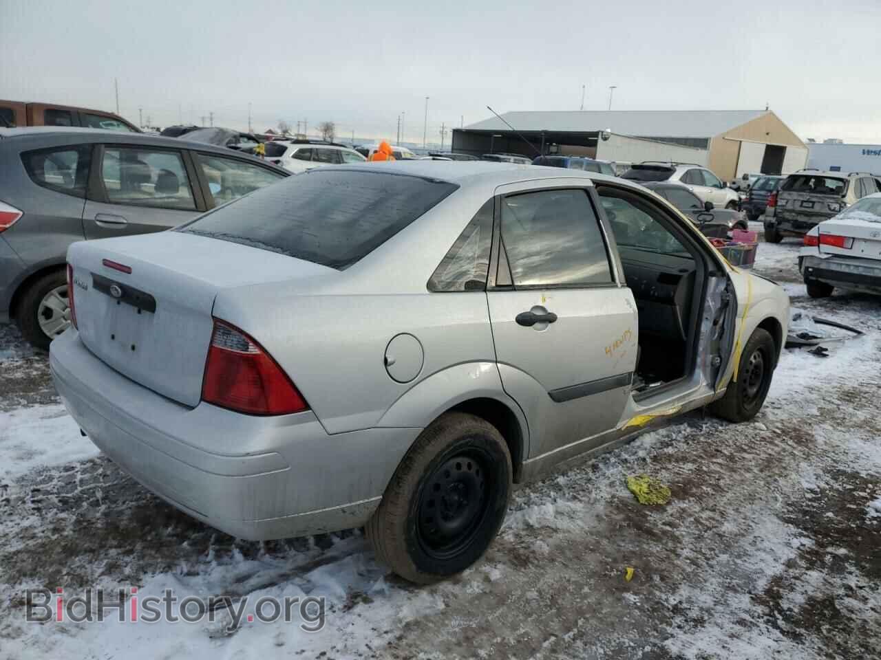 2007 FORD FOCUS - VIN: 1FAFP34N97W280186 - Фото 3
