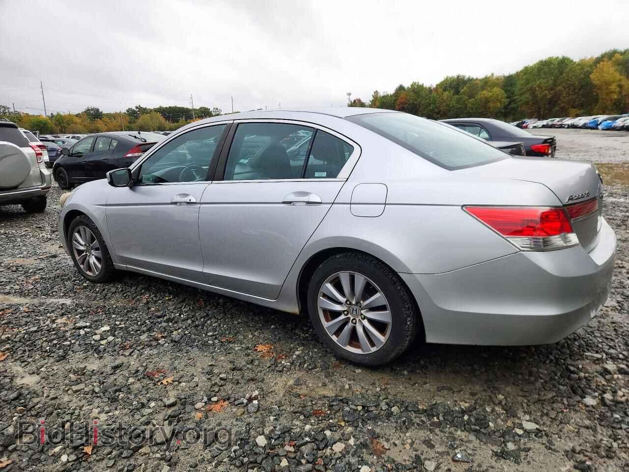 2011 HONDA ACCORD - VIN: 1HGCP2F76BA091735 - Photo 2