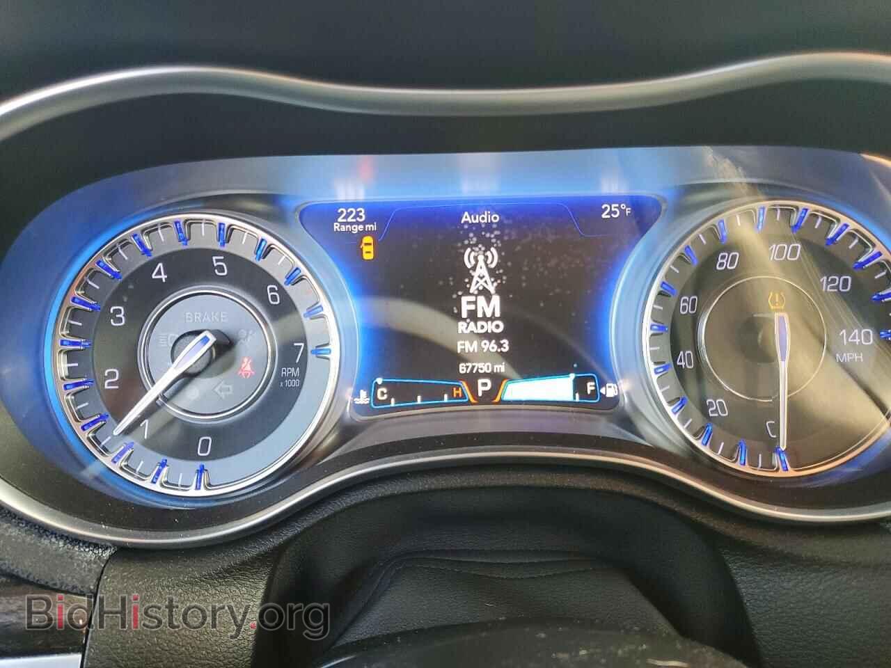 2015 CHRYSLER 300 - VIN: 2C3CCAAG4FH853824 - Фото 9