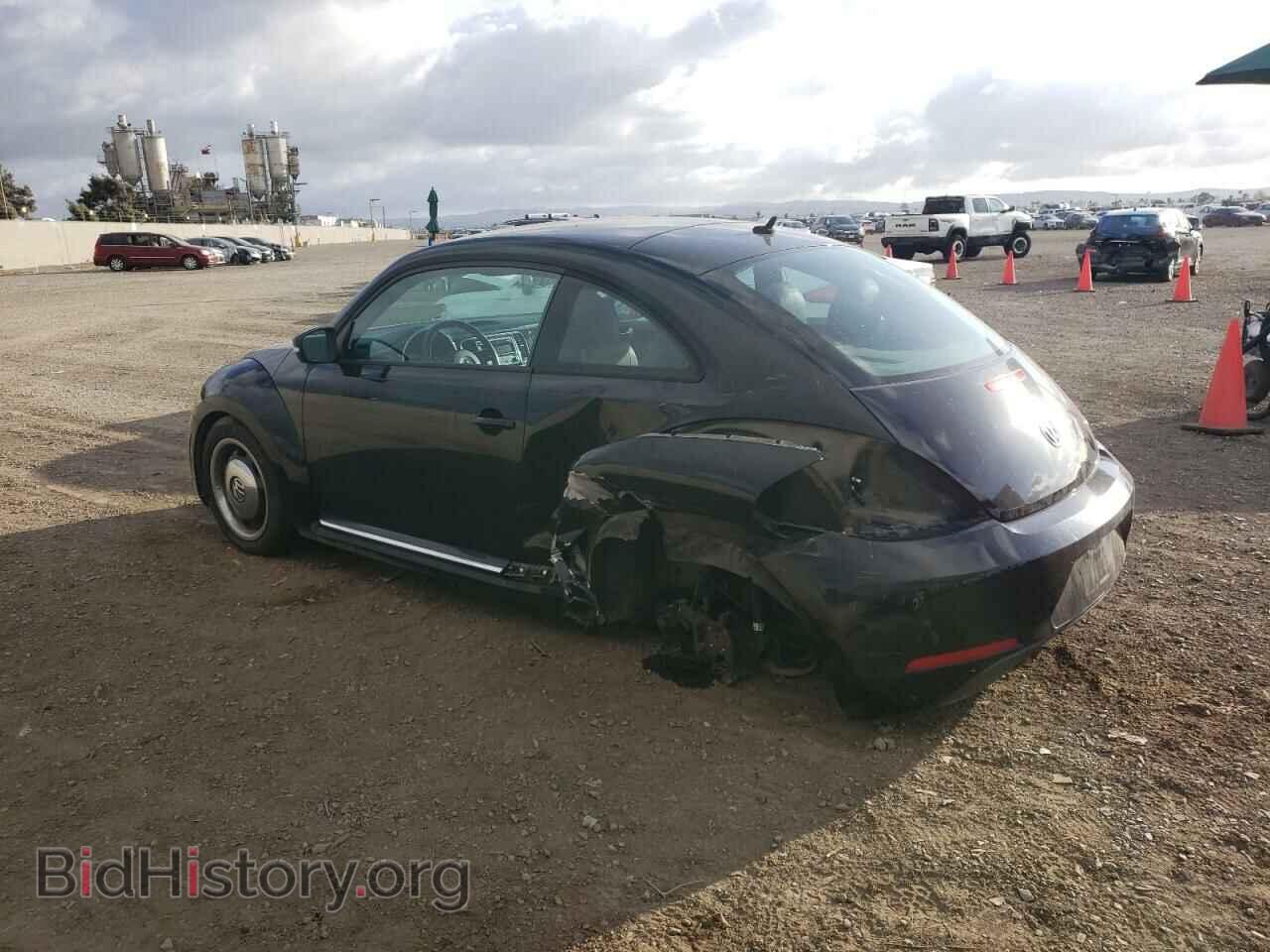 2012 VOLKSWAGEN BEETLE - VIN: 3VWJP7AT8CM652560 - Фото 2