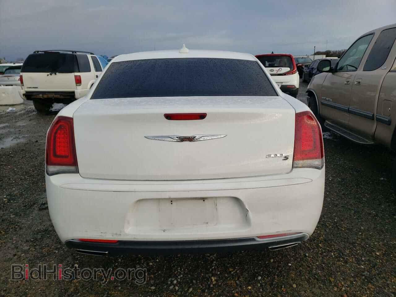 2018 CHRYSLER 300 - VIN: 2C3CCABG2JH213960 - Фото 6