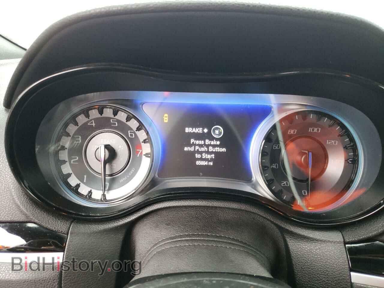 2018 CHRYSLER 300 - VIN: 2C3CCABG2JH213960 - Фото 9