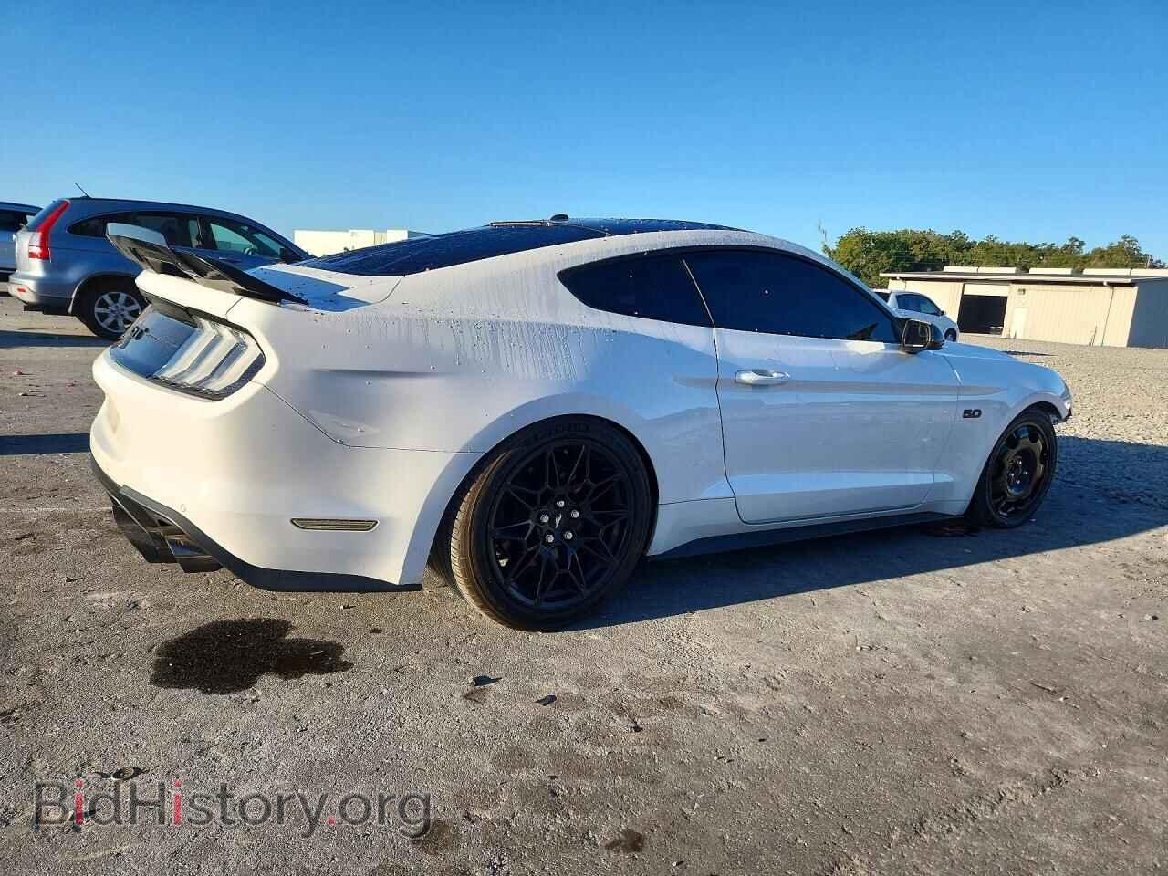 2018 Ford MUSTANG (VIN 1FA6P8CF7J5183301) — фото 3 из 13