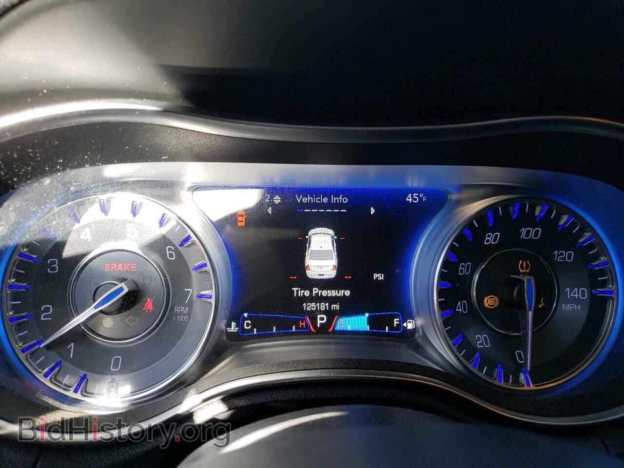2015 CHRYSLER 300 - VIN: 2C3CCAAG9FH931966 - Фото 9