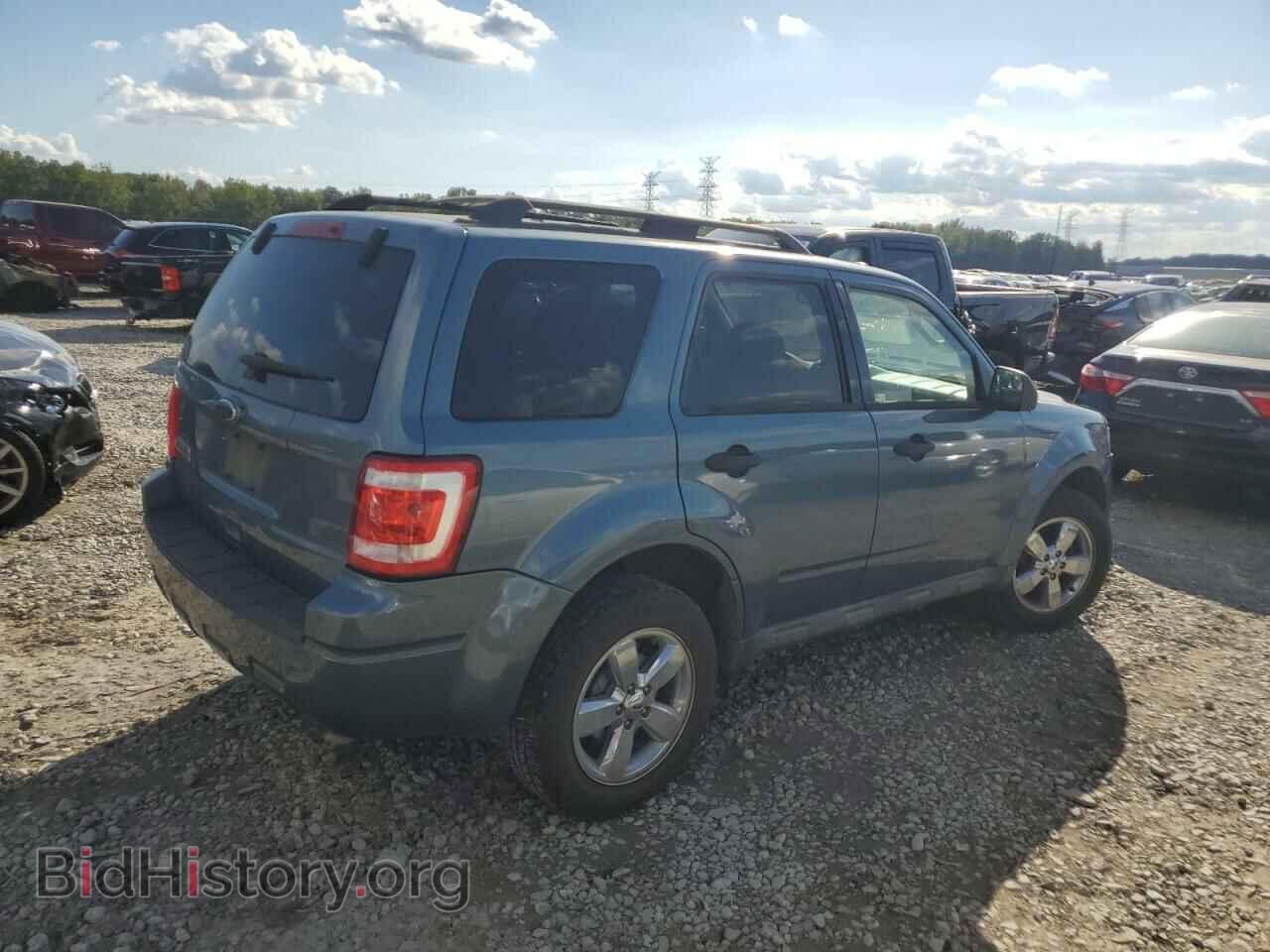 2010 FORD ESCAPE - VIN: 1FMCU0D72AKB21400 - Фото 3