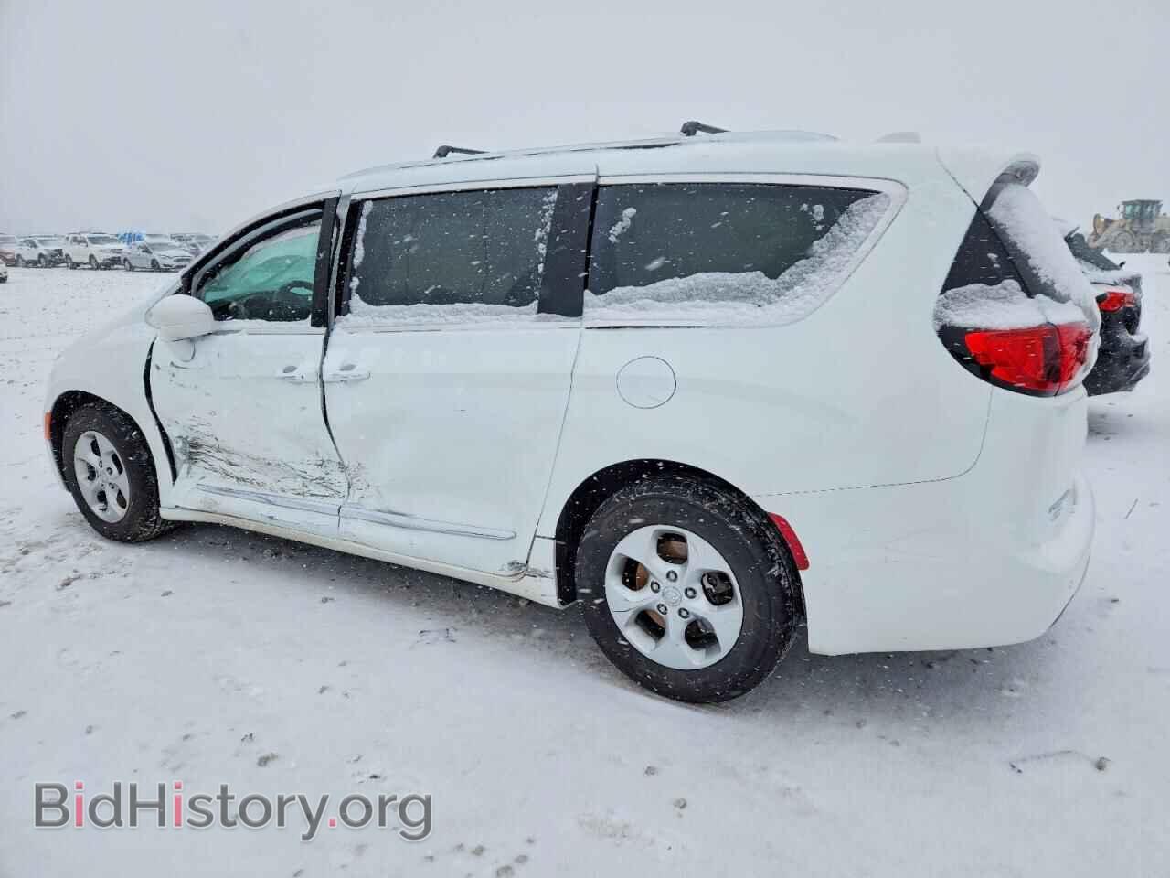 2017 CHRYSLER PACIFICA - VIN: 2C4RC1EG9HR513842 - Фото 2