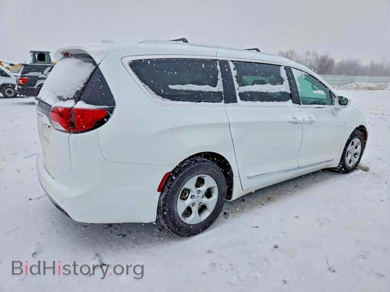 2017 CHRYSLER PACIFICA - VIN: 2C4RC1EG9HR513842 - Фото 3