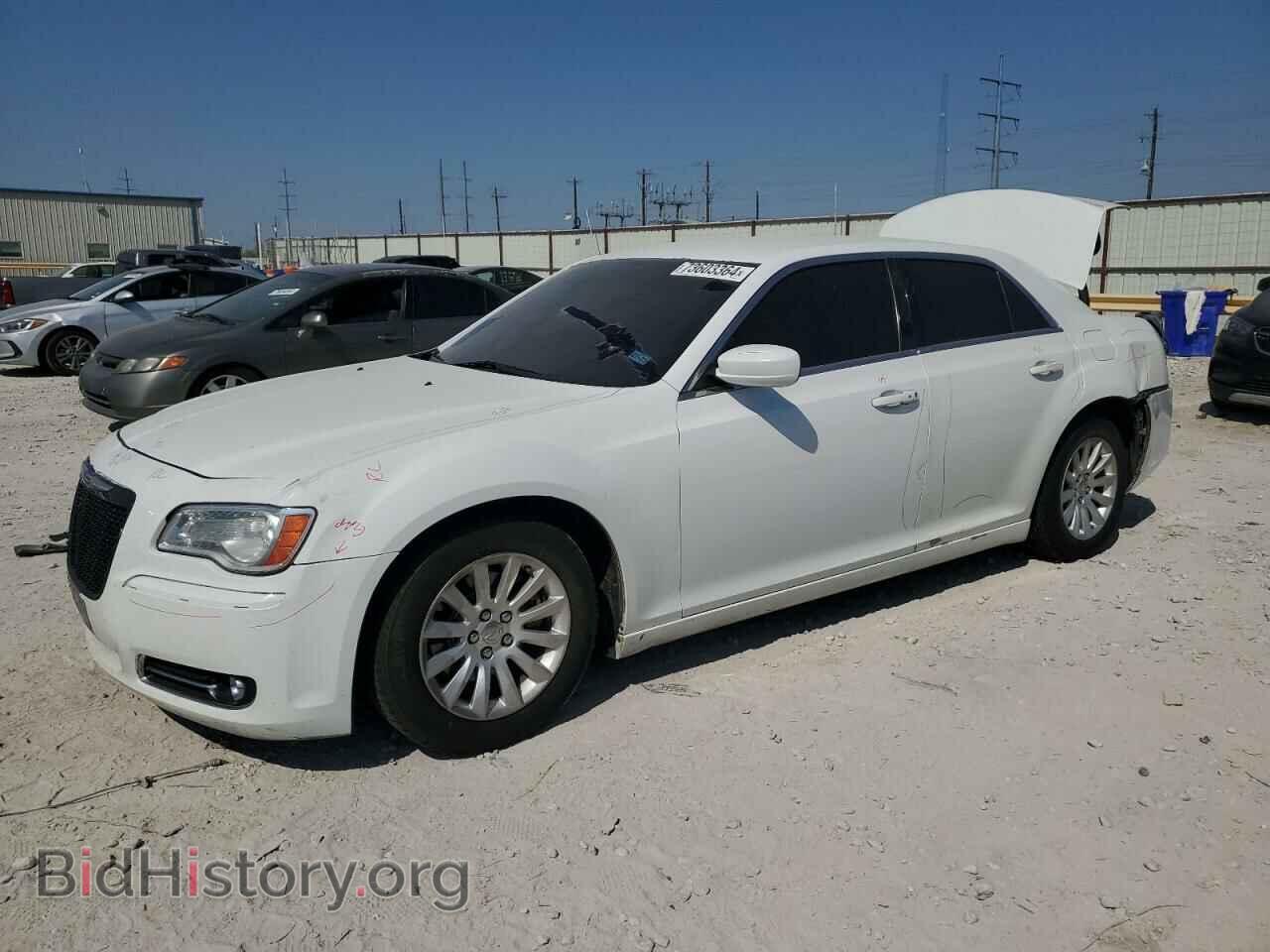Фотография 2C3CCAAG3DH589346 - CHRYSLER 300 2013