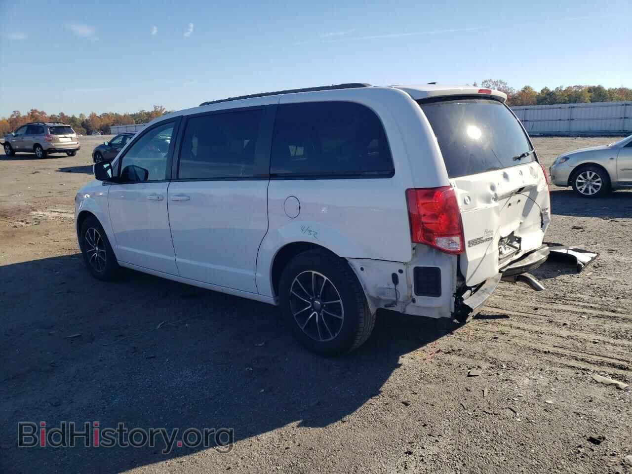 2018 DODGE CARAVAN - VIN: 2C4RDGEG1JR338721 - Фото 2