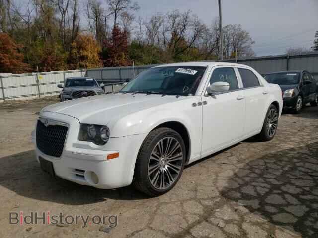 2010 CHRYSLER 300 - VIN: 2C3CA2CV2AH262312 - Фото 2