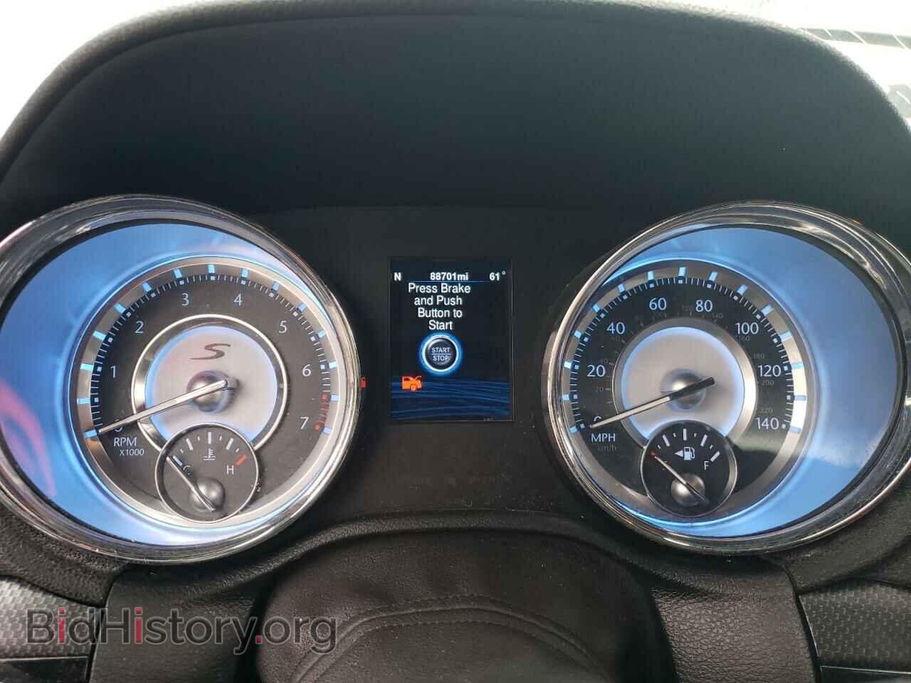 2014 CHRYSLER 300 - VIN: 2C3CCABG7EH357106 - Фото 9