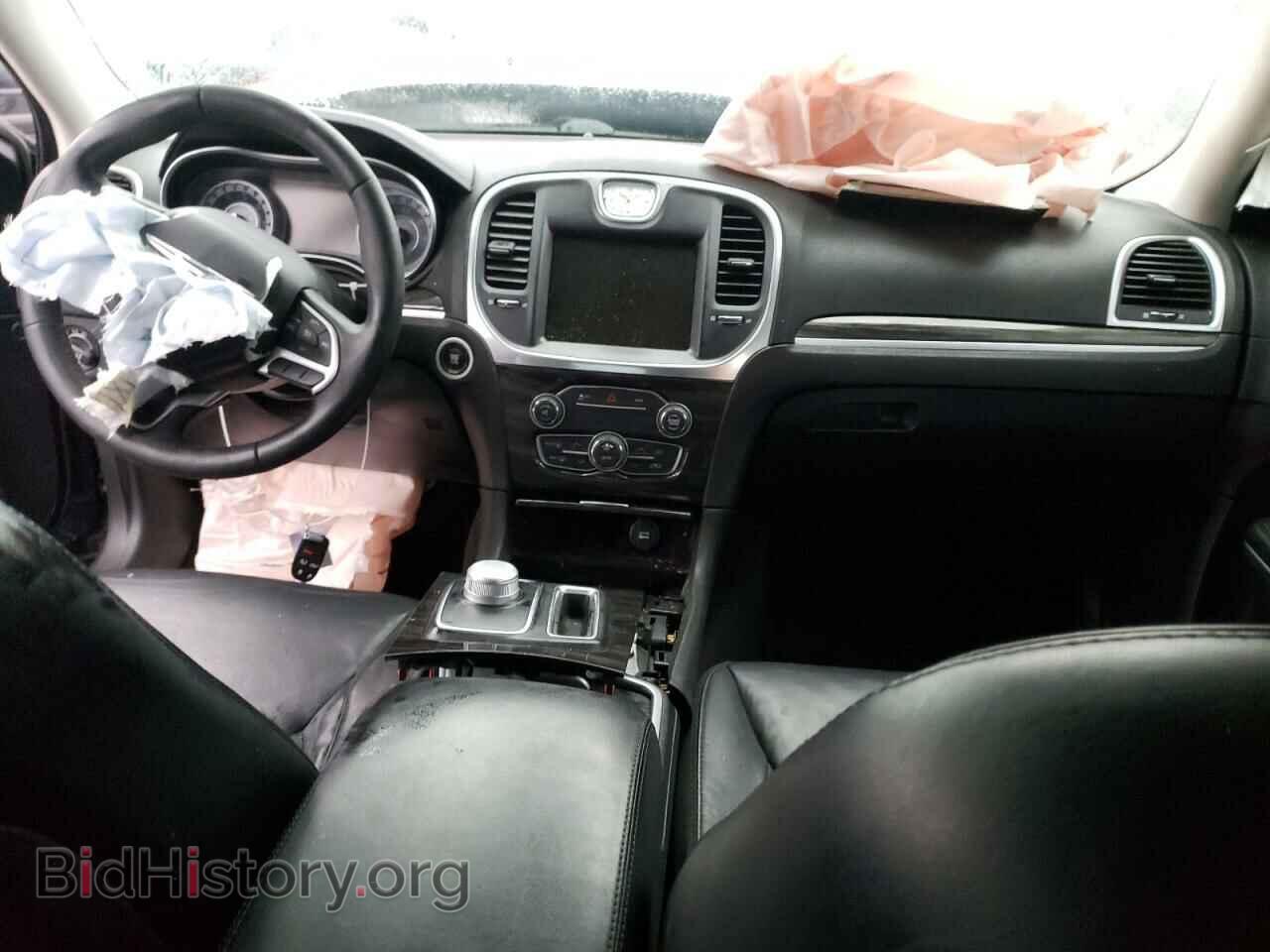 2016 CHRYSLER 300 - VIN: 2C3CCAAG9GH295681 - Фото 8