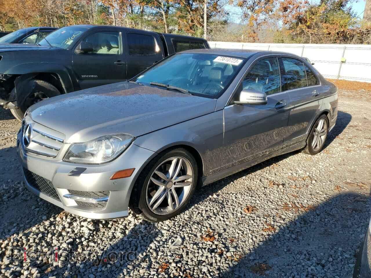 Photo WDDGF8BB1CA644718 - MERCEDES-BENZ C-CLASS 2012