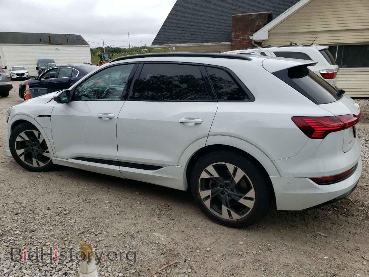 2022 AUDI E-TRON - VIN: WA1AAAGE7NB007722 - Photo 2