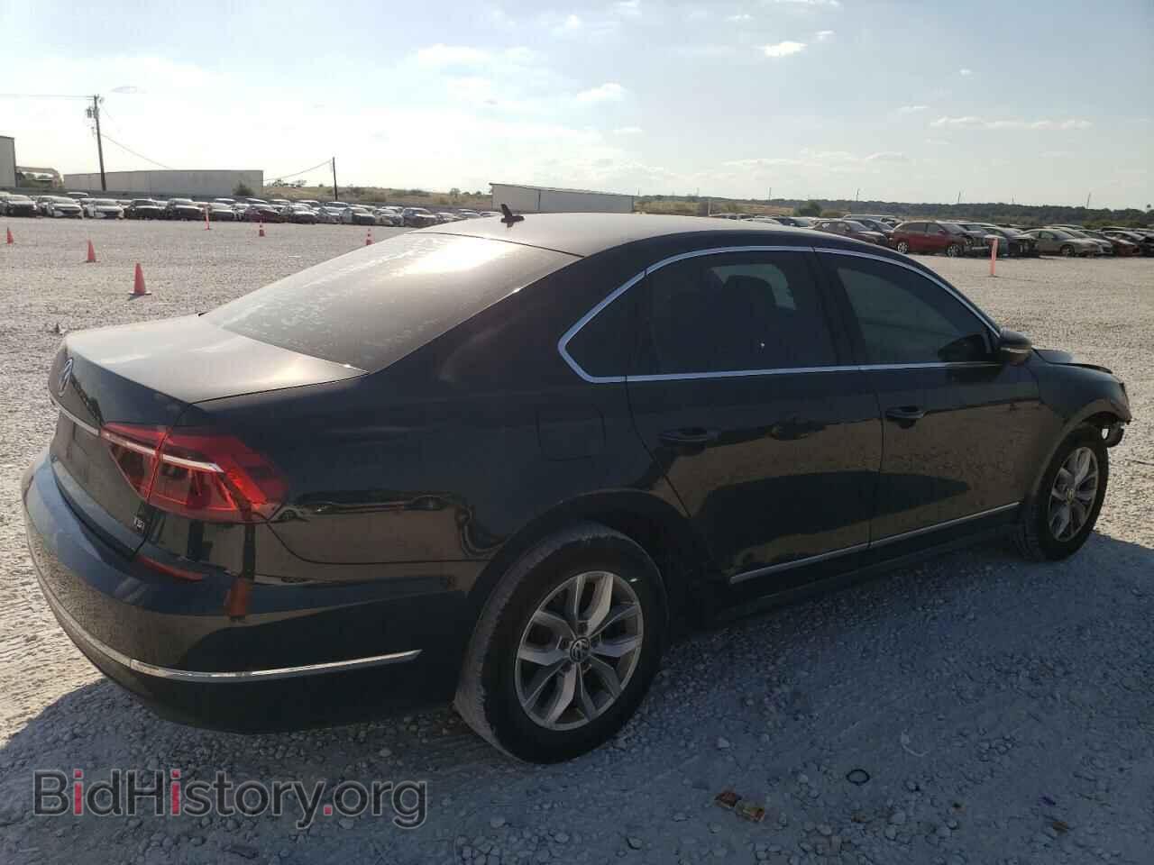 2017 VOLKSWAGEN PASSAT - VIN: 1VWAT7A38HC027693 - Фото 3