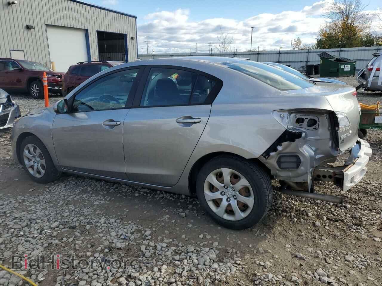 2011 MAZDA 3 - VIN: JM1BL1UF5B1473653 - Фото 2