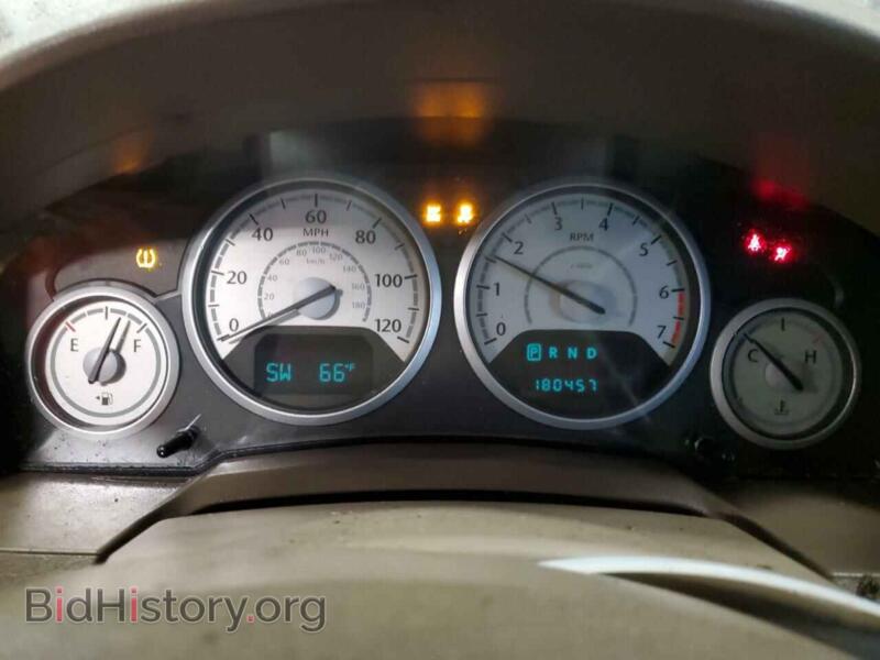 2008 Chrysler MINIVAN (VIN 2A8HR54P98R731887) — photo 9 of 13