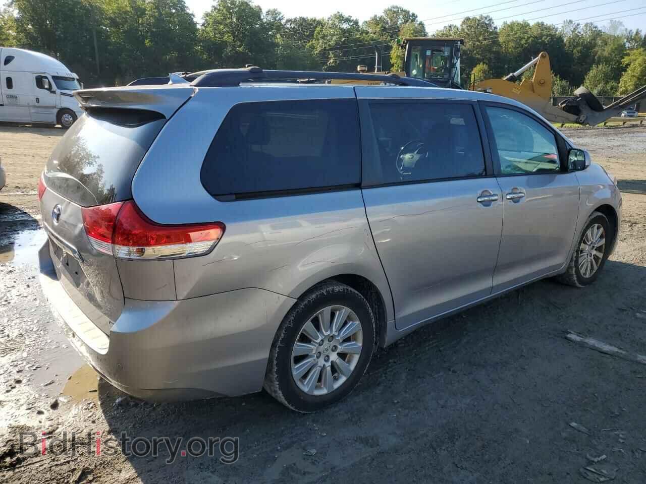 2011 TOYOTA All Models - VIN: 5TDDK3DC6BS005673 - Фото 3