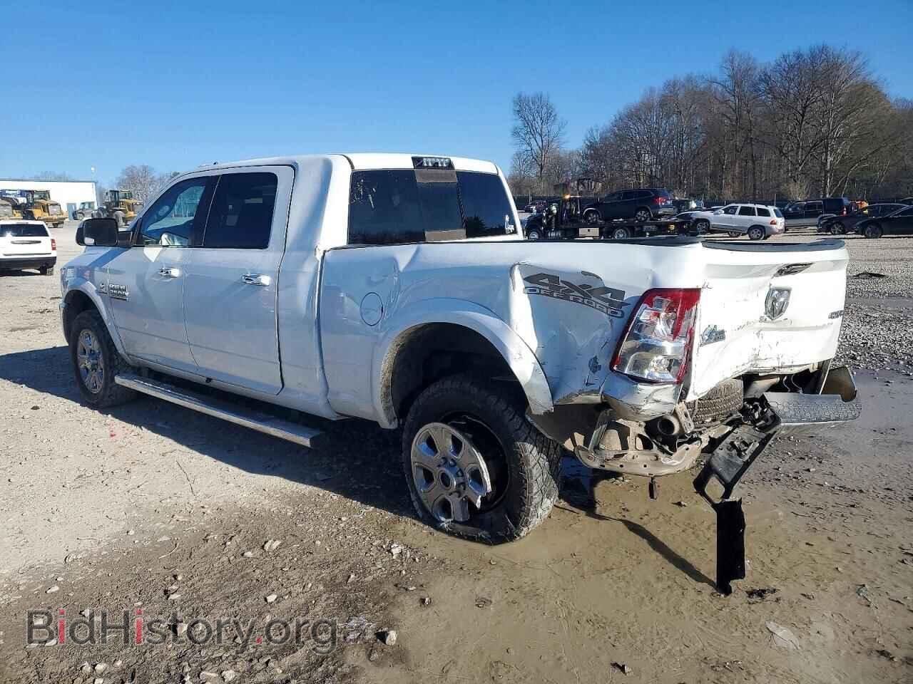 2017 RAM All Models - VIN: 3C6UR5ML9HG569579 - Фото 2