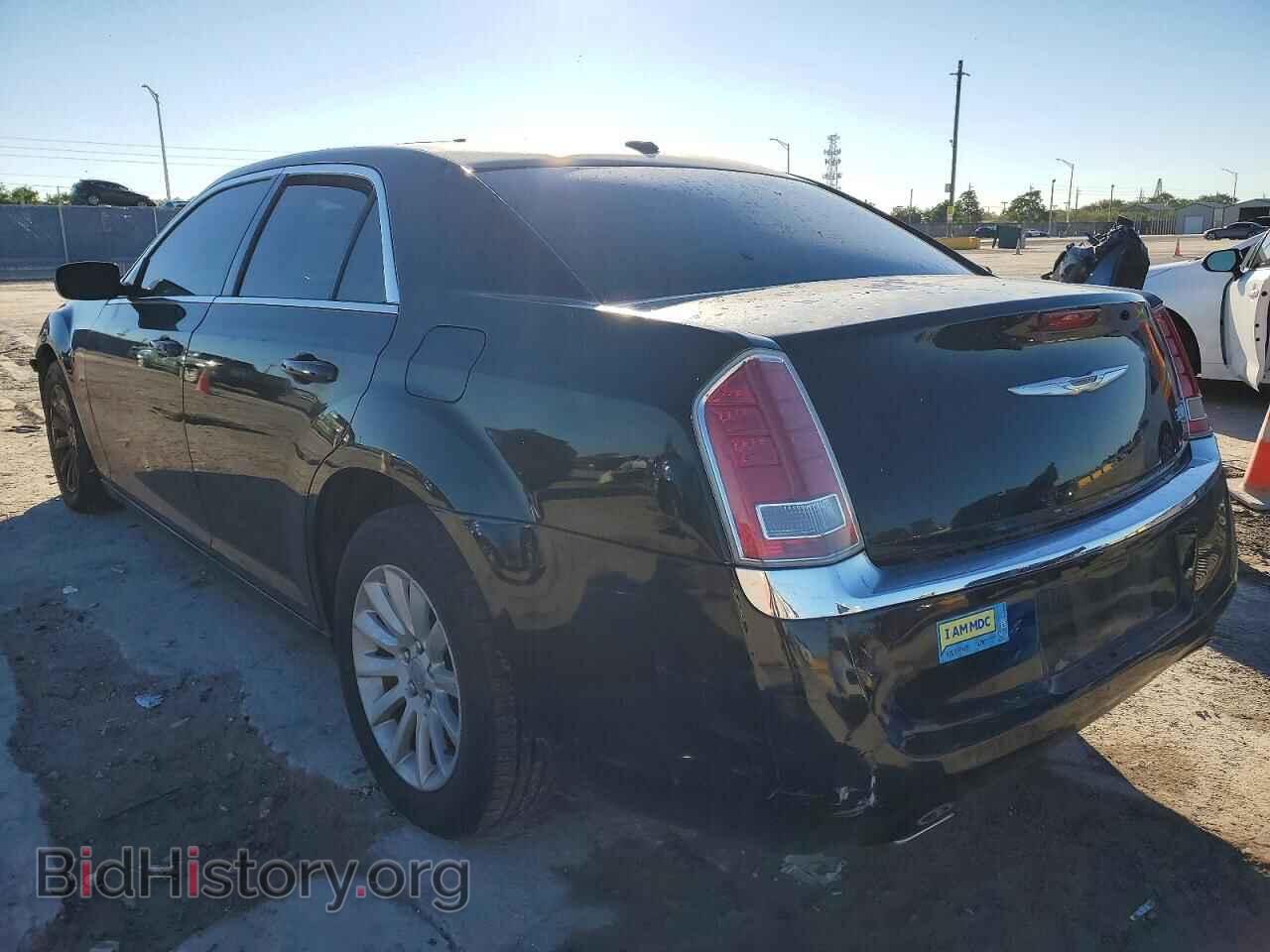 2014 CHRYSLER 300 - VIN: 2C3CCAAG4EH379730 - Фото 2