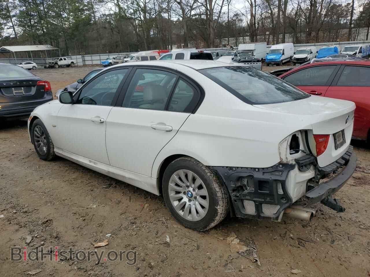 2009 BMW 3 SERIES - VIN: WBAPH57599NL77722 - Фото 2