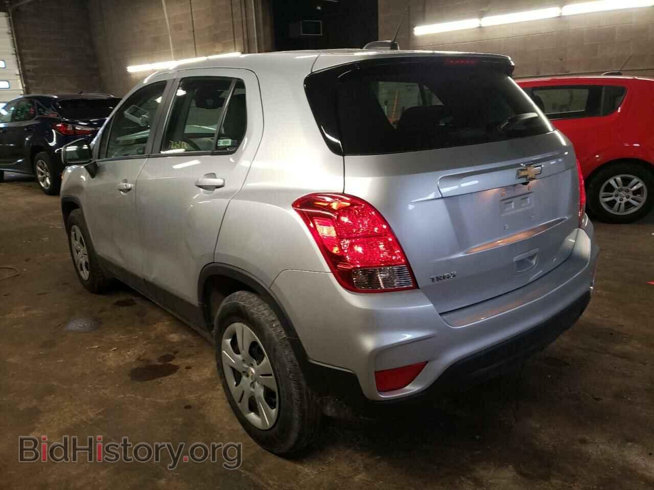 2018 CHEVROLET TRAX - VIN: KL7CJKSB5JB717050 - Фото 2