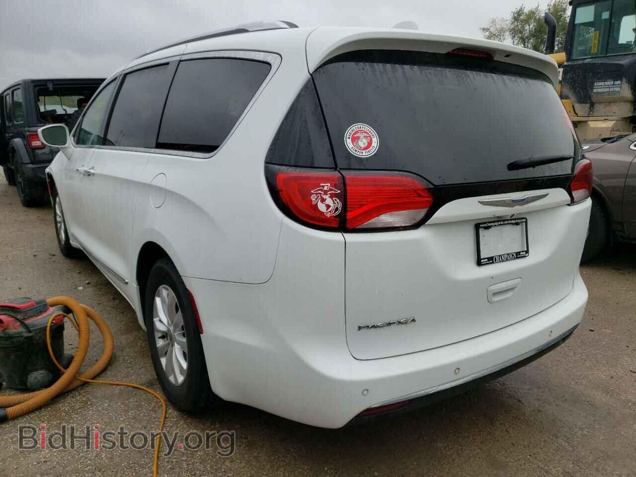 2018 CHRYSLER PACIFICA - VIN: 2C4RC1BG8JR217267 - Фото 2