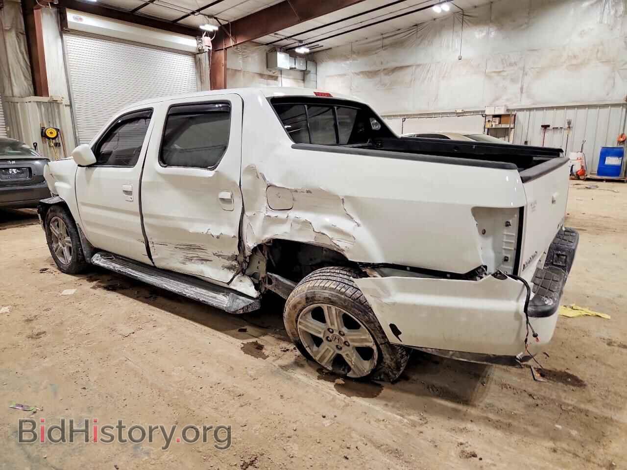 2013 HONDA RIDGELINE - VIN: 5FPYK1F56DB014912 - Фото 2
