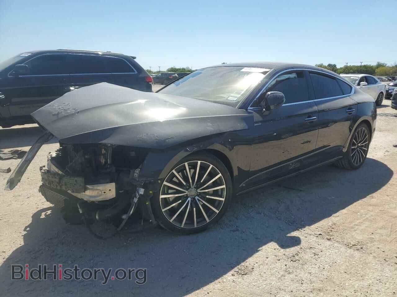 Photo WAUCNCF53KA007800 - AUDI A5 2019