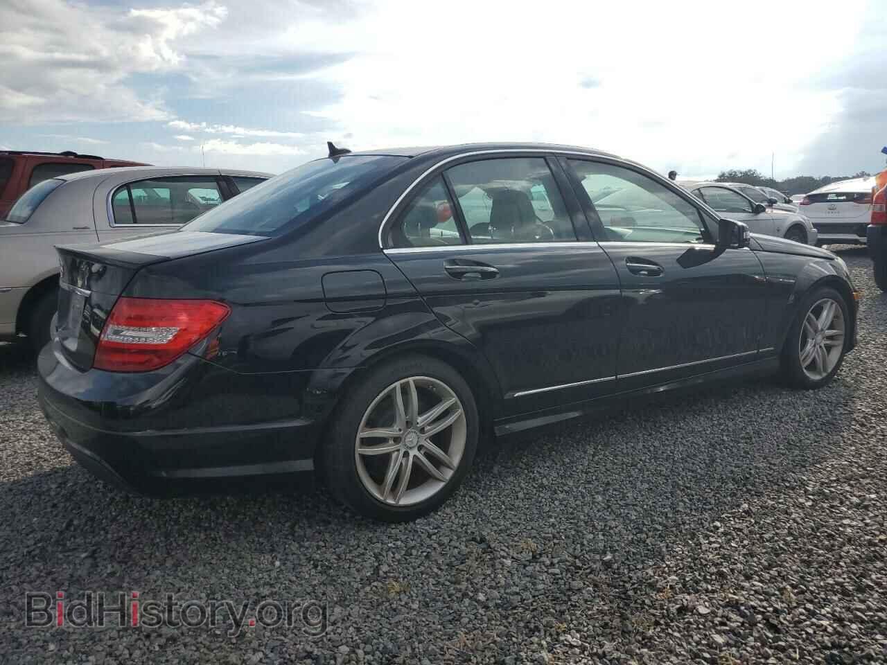 2014 MERCEDES-BENZ C-CLASS - VIN: WDDGF4HB1EA945749 - Фото 3
