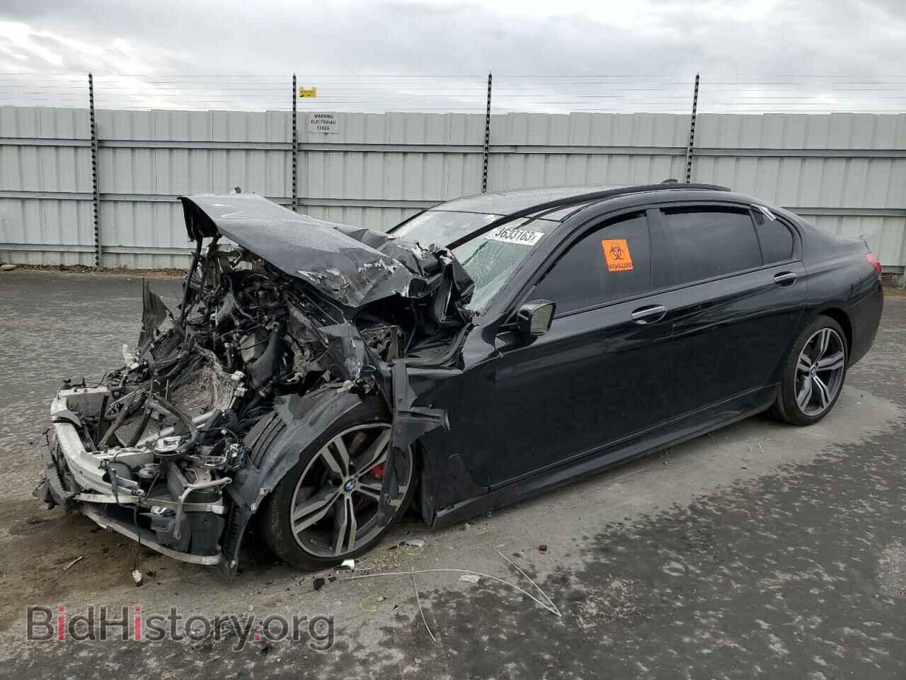 Фотография WBA7F0C55GGM20582 - BMW 7 SERIES 2016