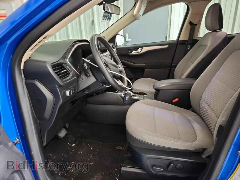 2020 Ford ESCAPE (VIN 1FMCU0G69LUA37701) — photo 7 of 13