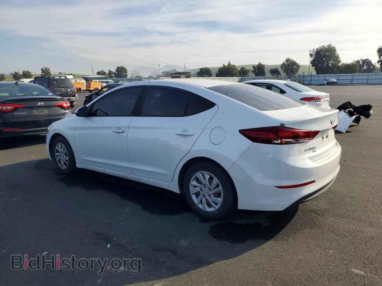 2018 HYUNDAI ELANTRA - VIN: 5NPD74LF3JH347329 - Photo 2