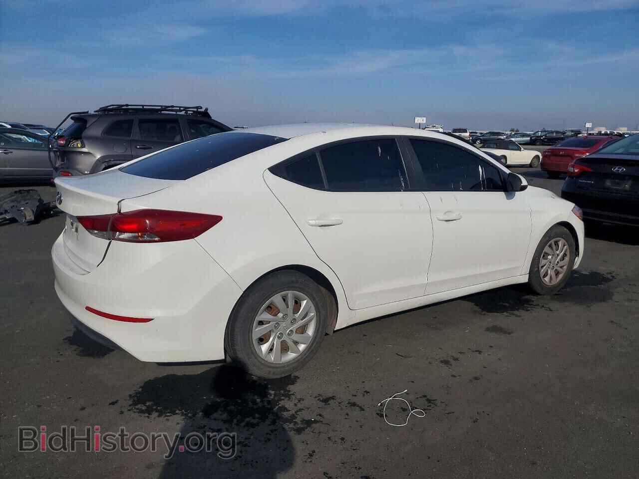 2018 HYUNDAI ELANTRA - VIN: 5NPD74LF3JH347329 - Photo 3