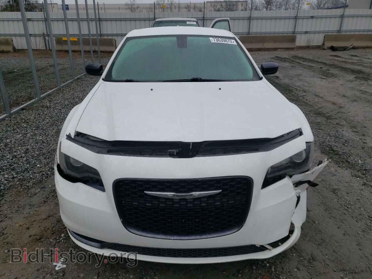 2019 CHRYSLER 300 - VIN: 2C3CCAAG4KH609939 - Фото 5