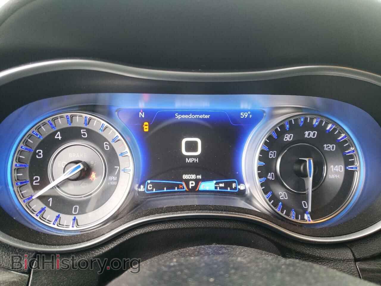 2019 CHRYSLER 300 - VIN: 2C3CCAAG4KH609939 - Фото 9
