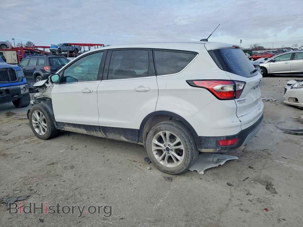 2017 FORD ESCAPE - VIN: 1FMCU0GD0HUC04565 - Фото 2