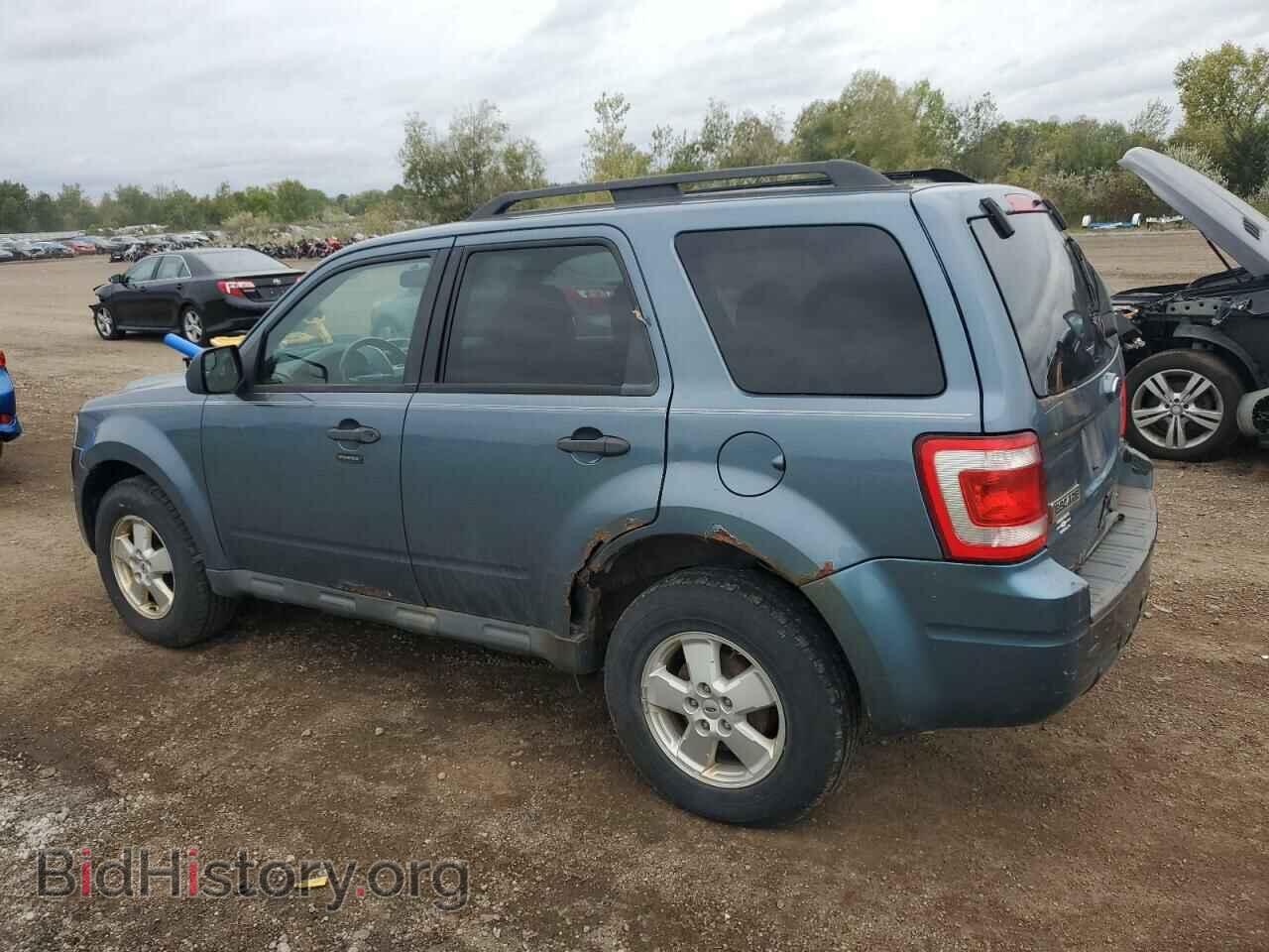2011 FORD ESCAPE - VIN: 1FMCU9D70BKC36681 - Photo 2