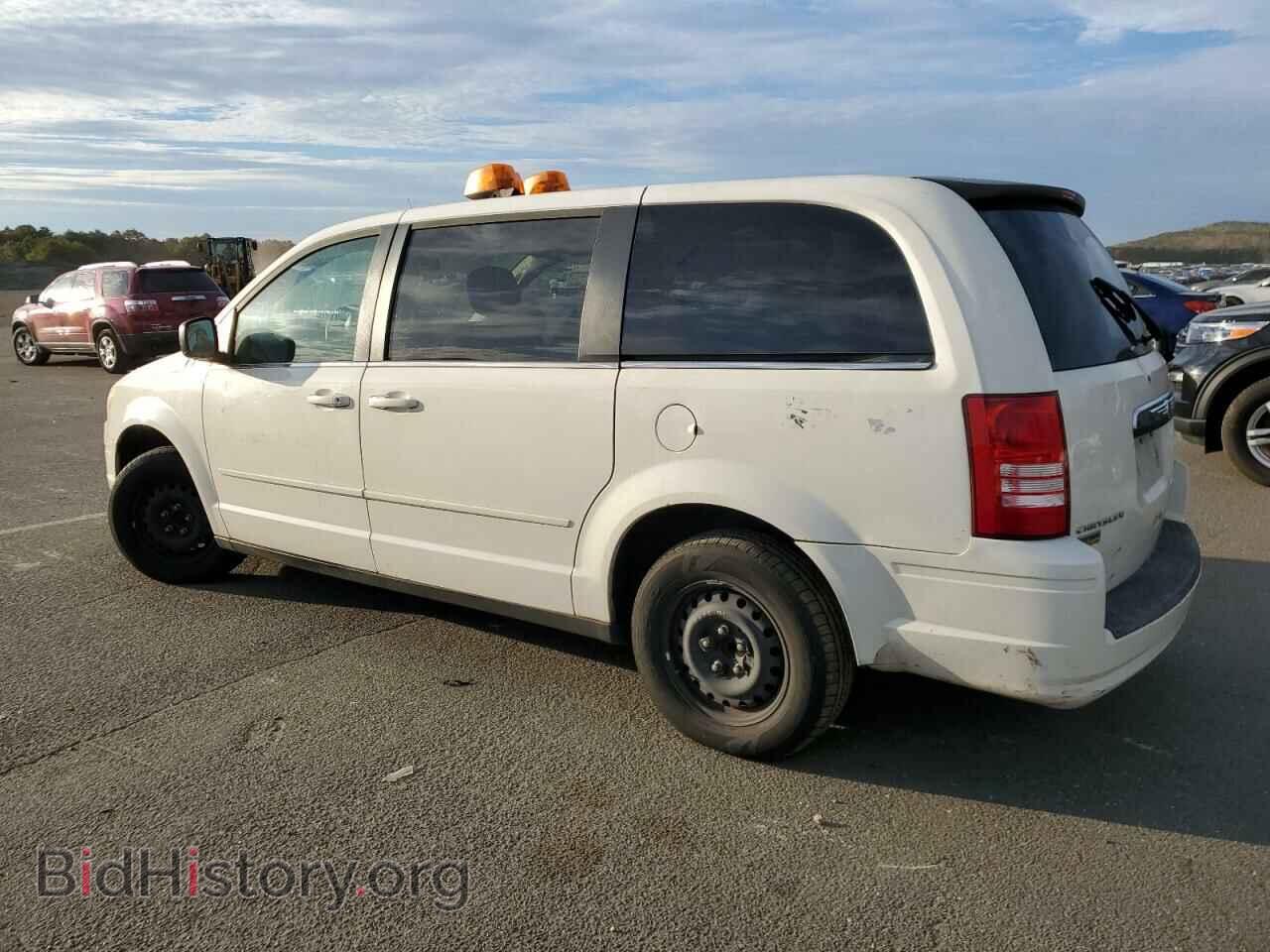 2010 CHRYSLER MINIVAN - VIN: 2A4RR4DE3AR132617 - Photo 2