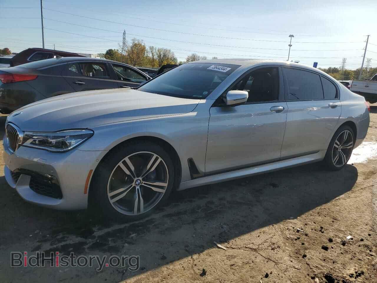 Photo WBA7F2C57HG422010 - BMW 7 SERIES 2017