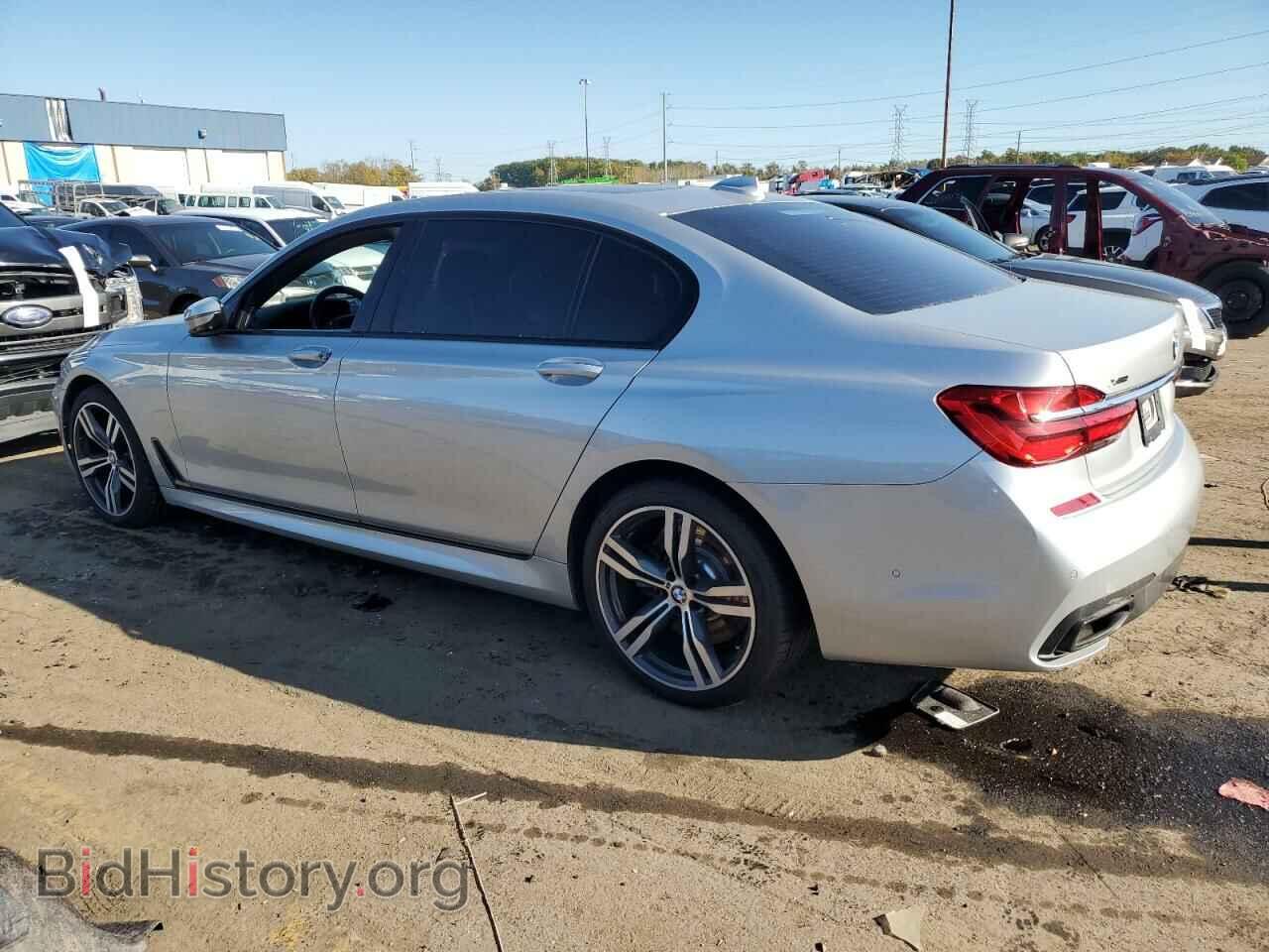 2017 BMW 7 SERIES - VIN: WBA7F2C57HG422010 - Фото 2