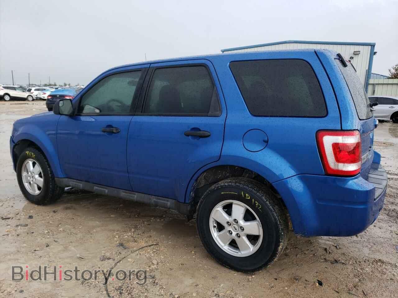 2011 FORD ESCAPE - VIN: 1FMCU0C71BKC62686 - Фото 2