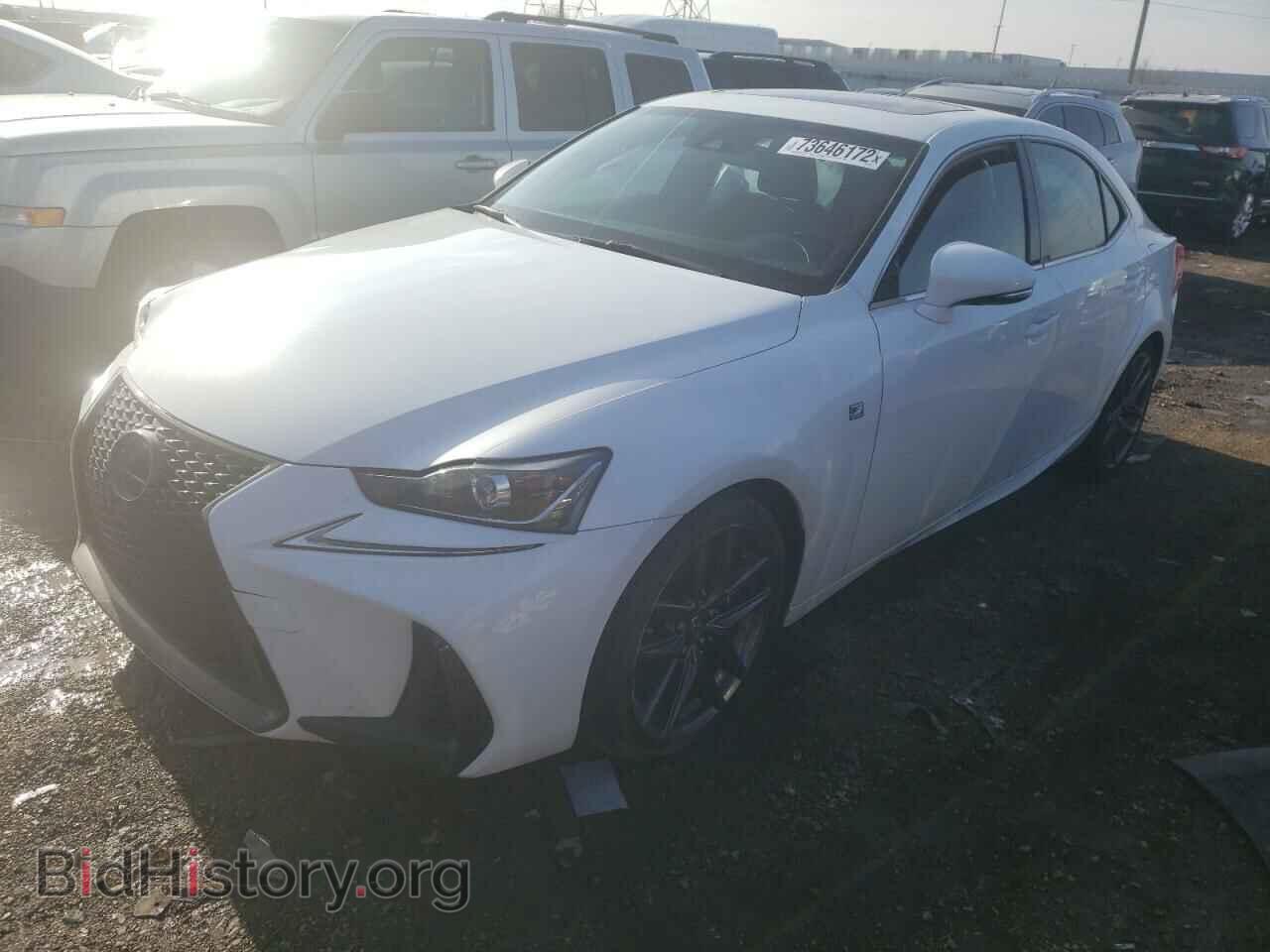 Photo JTHC81D23J5030653 - LEXUS IS 2018